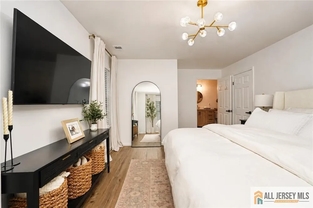 503 Chester Court Helmetta, NJ 08828