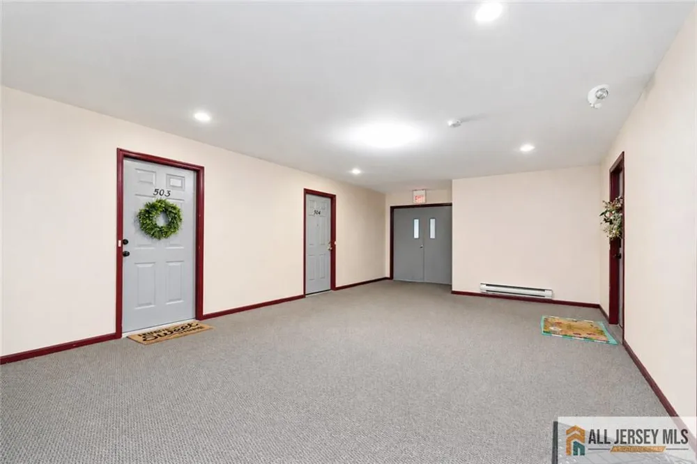 503 Chester Court Helmetta, NJ 08828