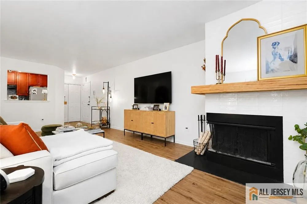 503 Chester Court Helmetta, NJ 08828