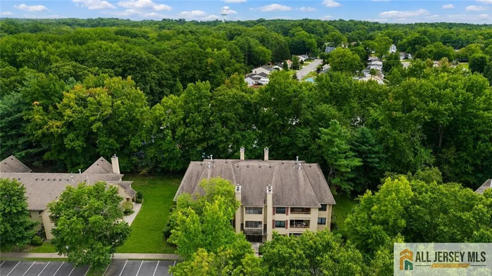 503 Chester Court Helmetta, NJ 08828