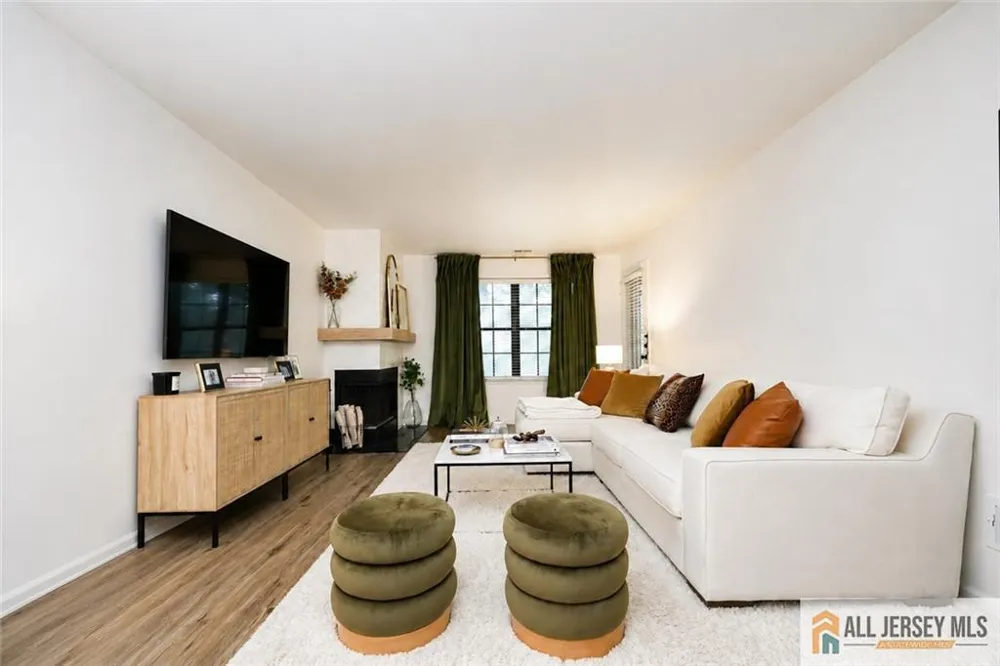 503 Chester Court Helmetta, NJ 08828