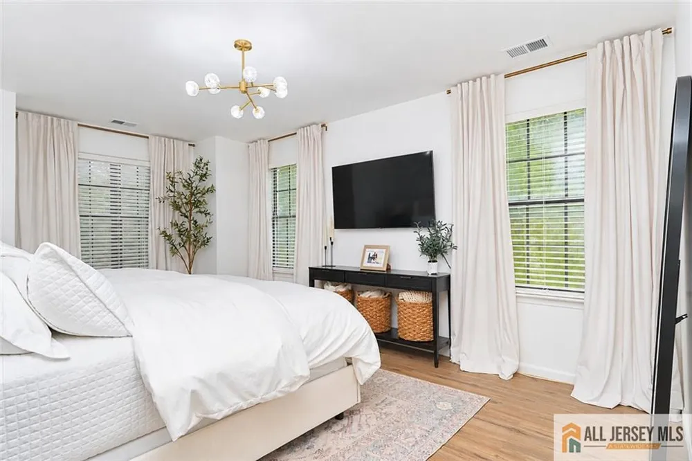 503 Chester Court Helmetta, NJ 08828
