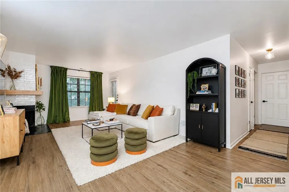 503 Chester Court Helmetta, NJ 08828