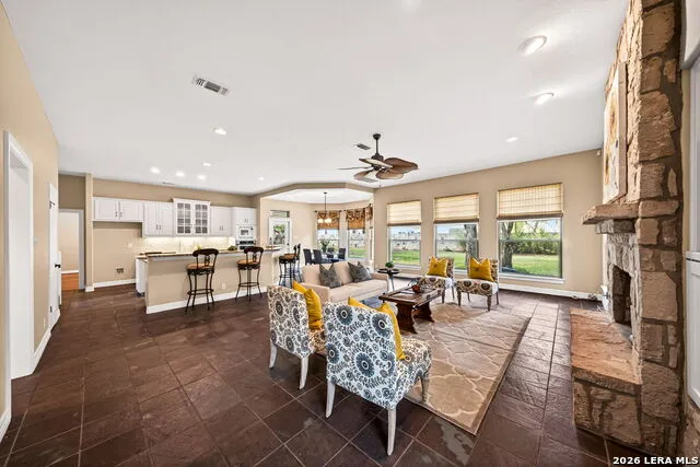 31 Royal Waters Dr San Antonio, TX 78248