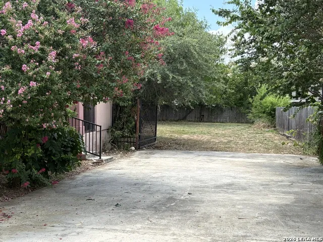 146 Babcock San Antonio, TX 78201