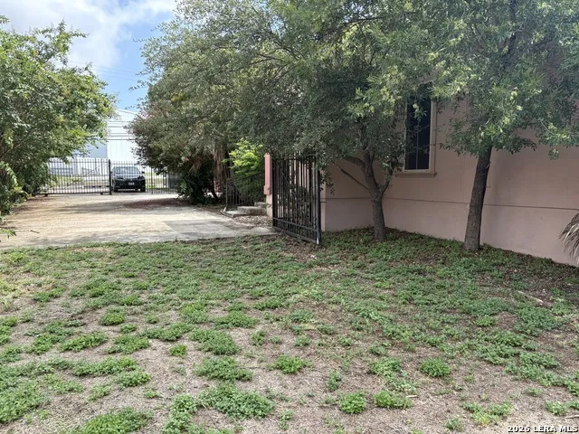 146 Babcock San Antonio, TX 78201