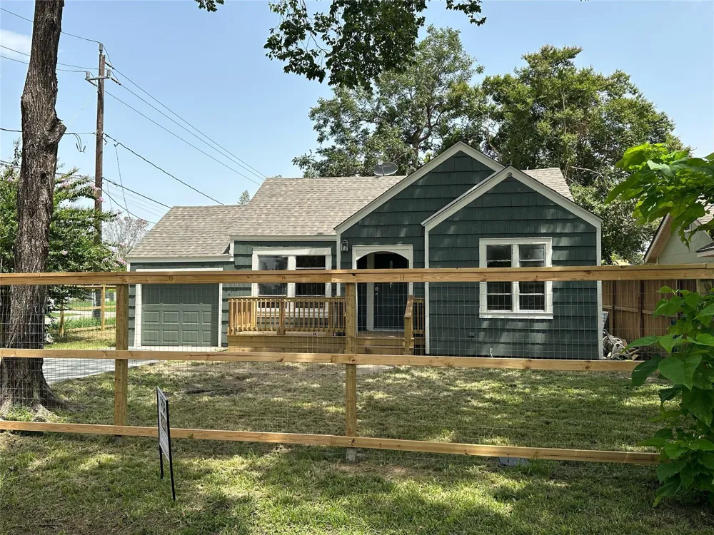 401 Dorchester Street Houston, TX 77022