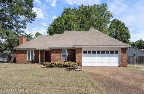 838 Cloverleaf Drive