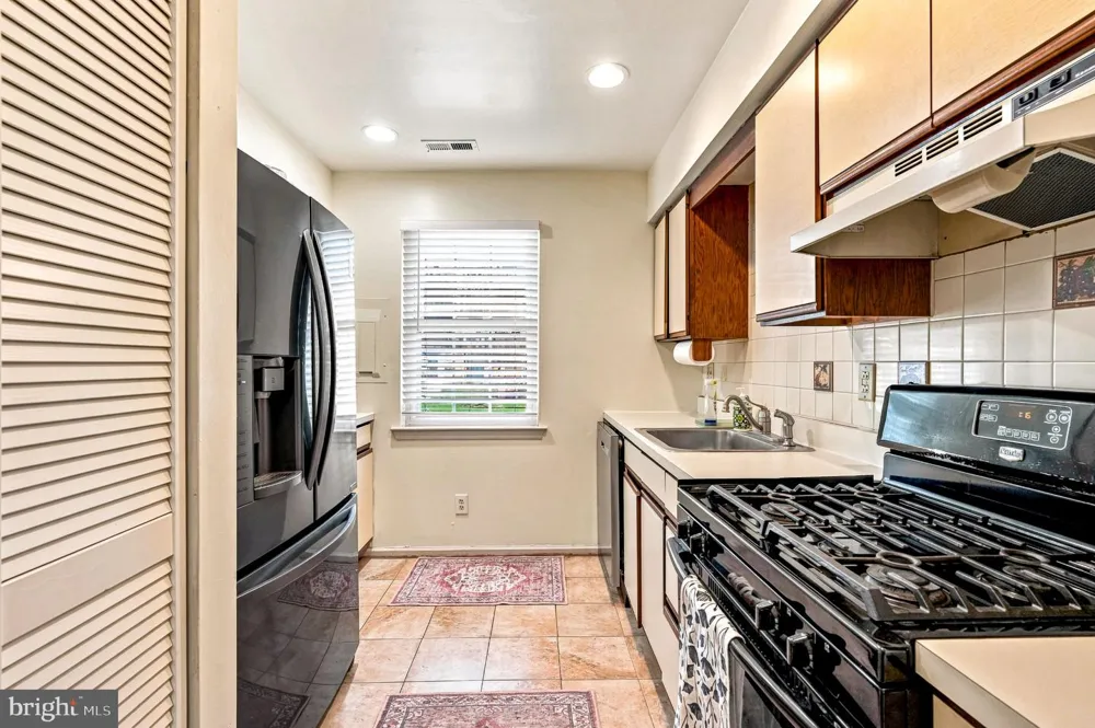 2174 HARBOUR DRIVE #BUILDING 34 Palmyra, NJ 08065