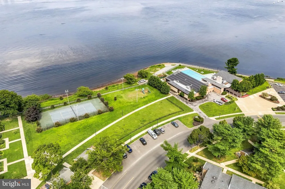 2174 HARBOUR DRIVE #BUILDING 34 Palmyra, NJ 08065