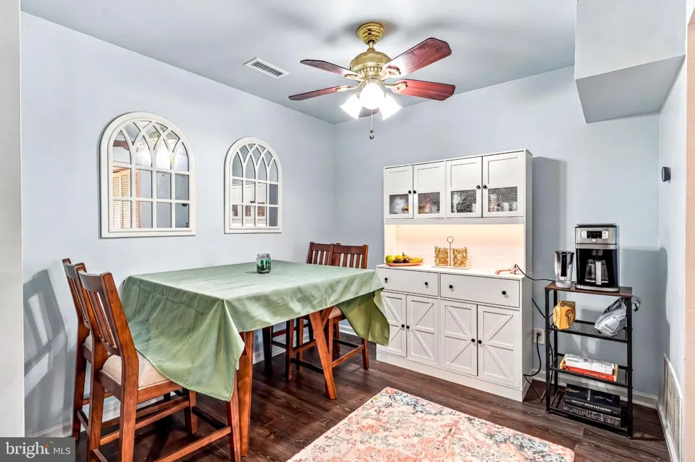 2174 HARBOUR DRIVE #BUILDING 34 Palmyra, NJ 08065