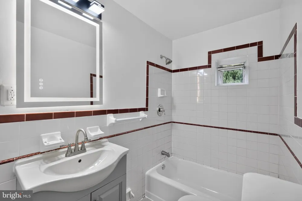 73 E GARFIELD STREET Philadelphia, PA 19144
