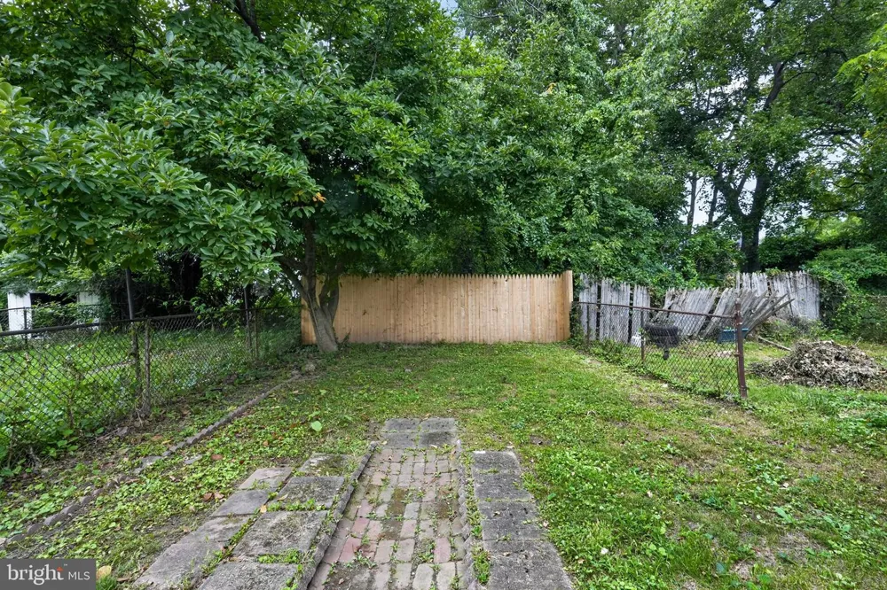 73 E GARFIELD STREET Philadelphia, PA 19144