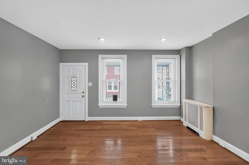 73 E GARFIELD STREET Philadelphia, PA 19144