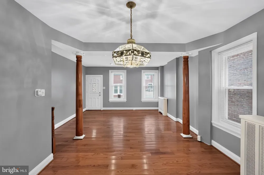 73 E GARFIELD STREET Philadelphia, PA 19144