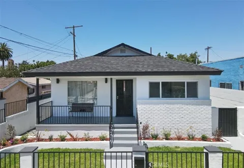 1839 W 35th