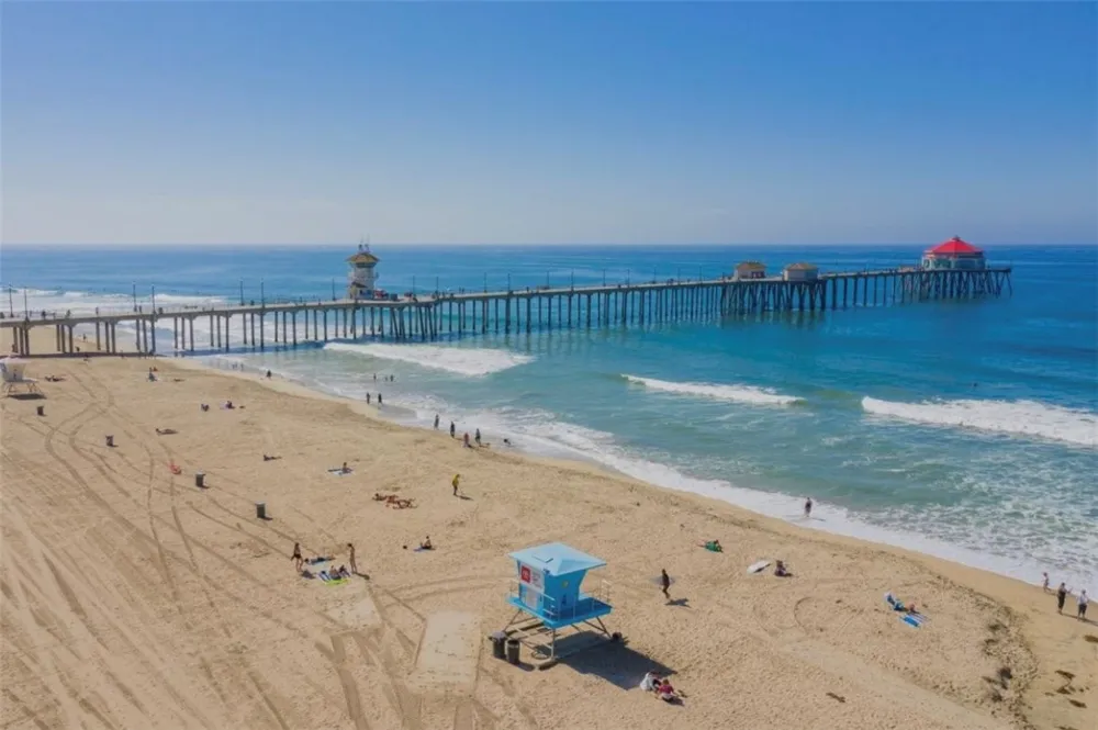 6572 Feather Huntington Beach, CA 92648