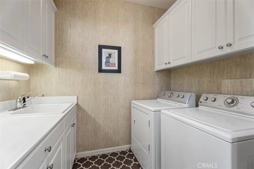 6572 Feather Huntington Beach, CA 92648