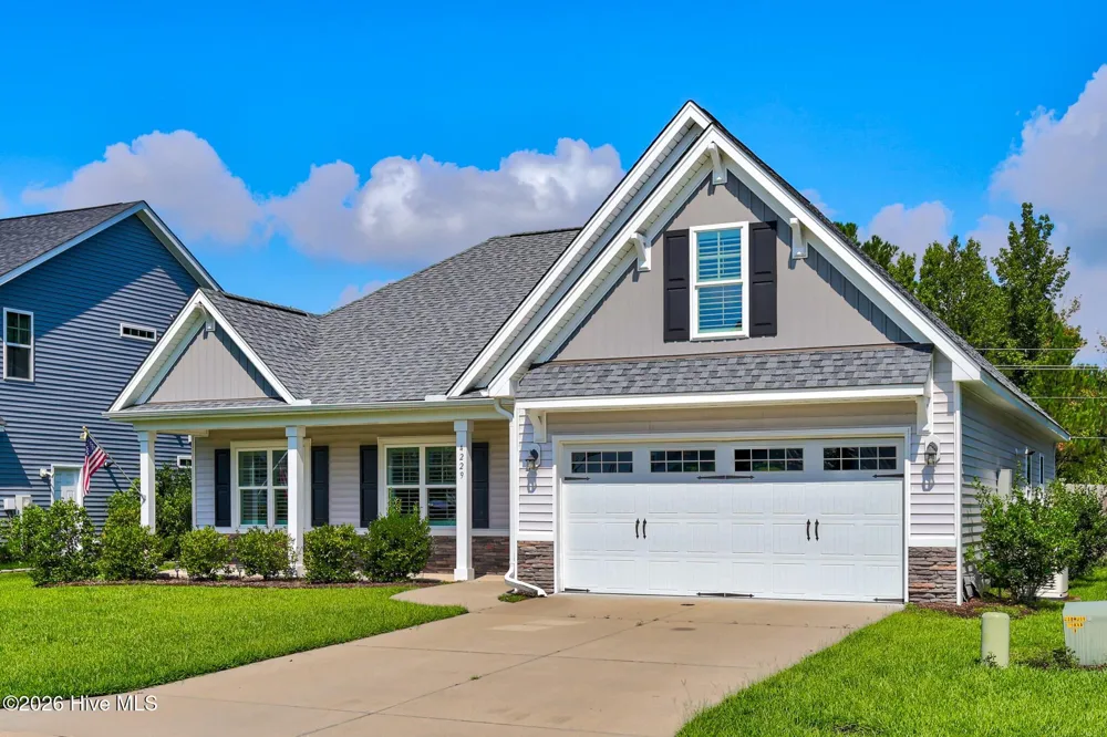 4229 Saltworks Lane Castle Hayne, NC 28429