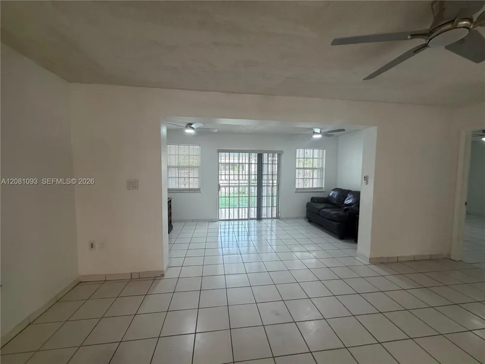 7577 W 5th Ln Hialeah, FL 33014
