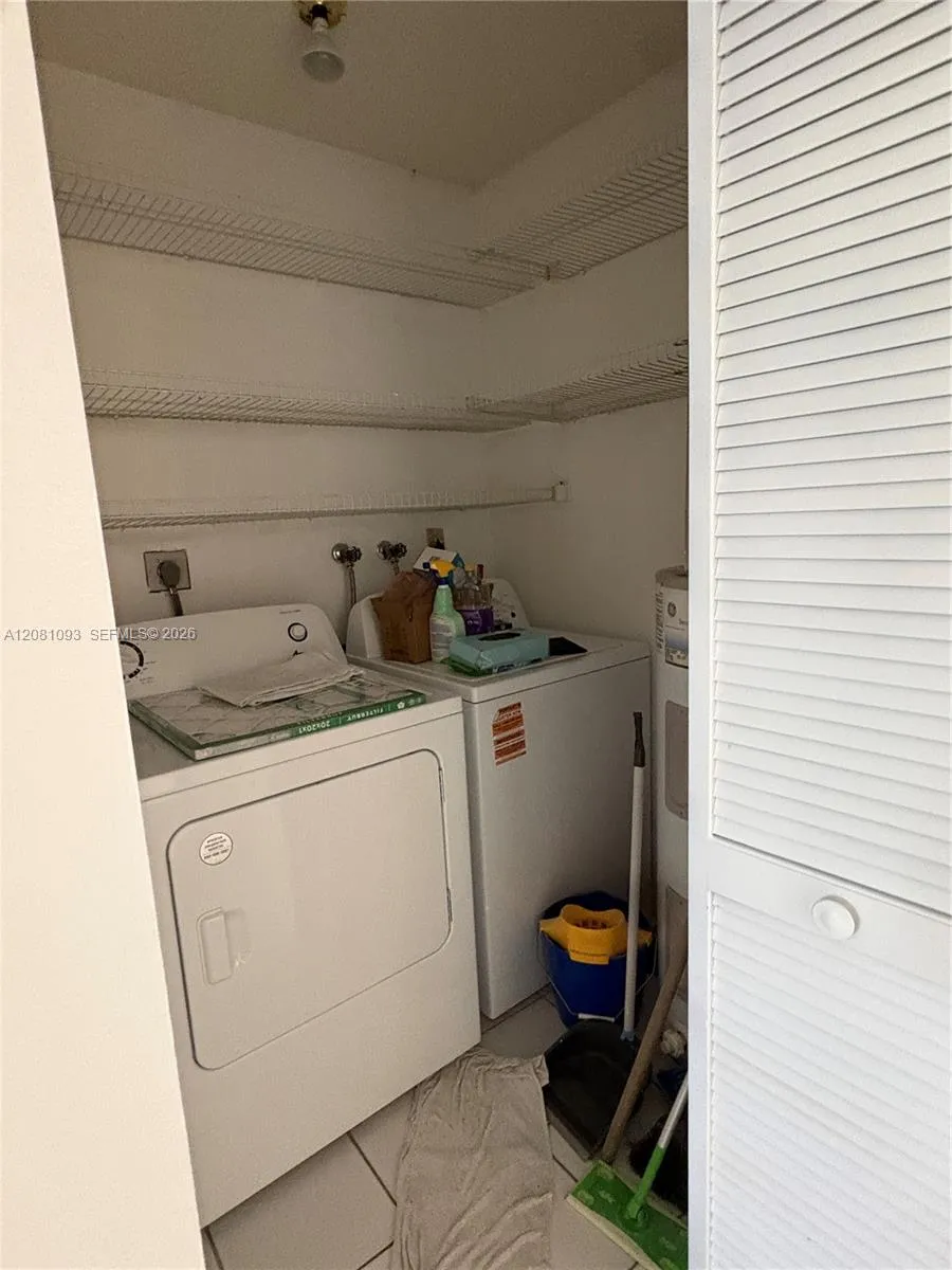 7577 W 5th Ln Hialeah, FL 33014
