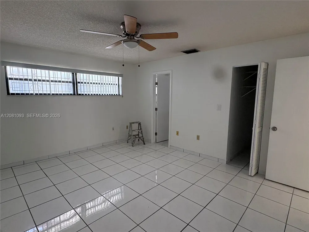 7577 W 5th Ln Hialeah, FL 33014