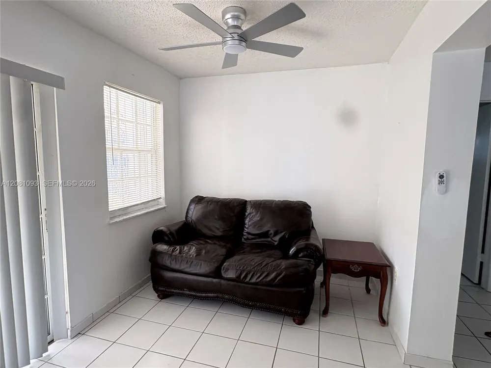 7577 W 5th Ln Hialeah, FL 33014