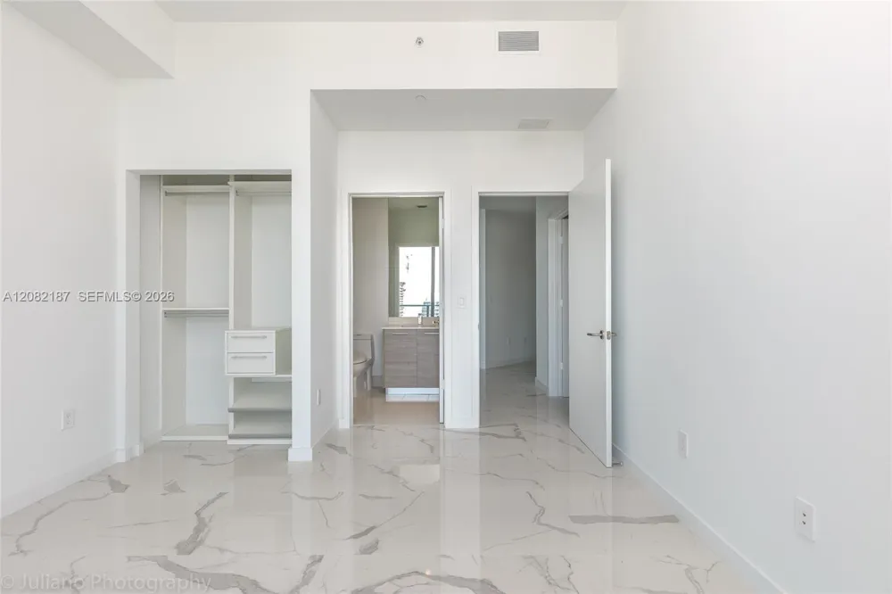 1300 S Miami Ave #PH5101 Miami, FL 33130