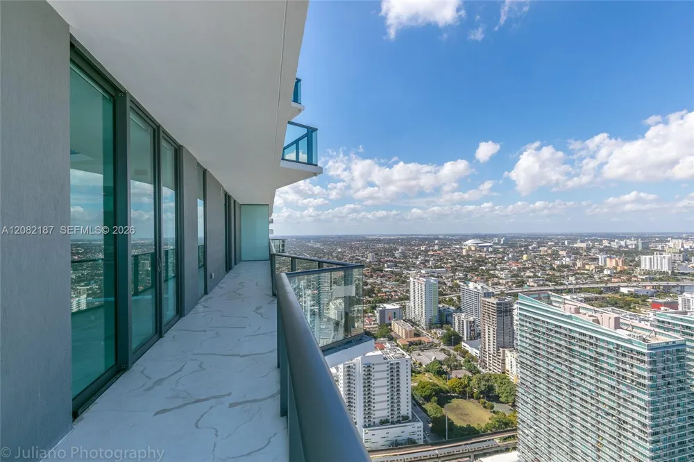 1300 S Miami Ave #PH5101 Miami, FL 33130