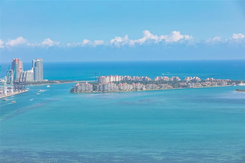 1300 S Miami Ave #PH5101 Miami, FL 33130