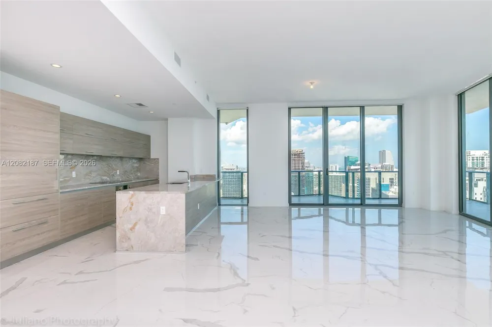1300 S Miami Ave #PH5101 Miami, FL 33130