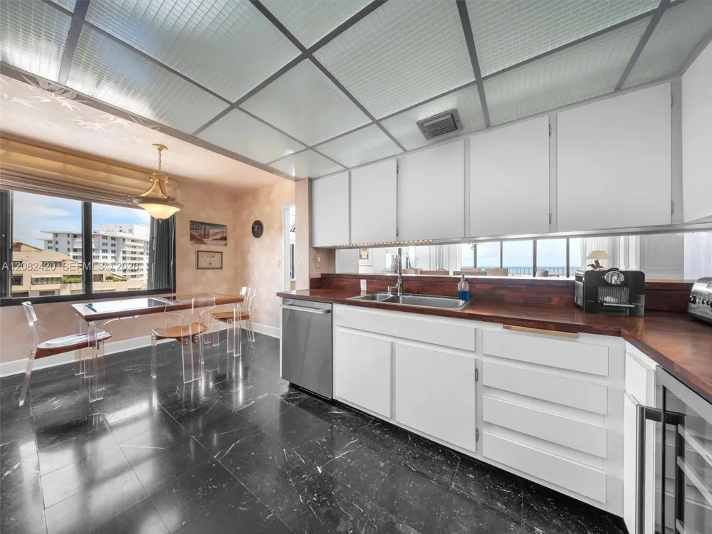 Address Not Shown Key Biscayne, FL 33149