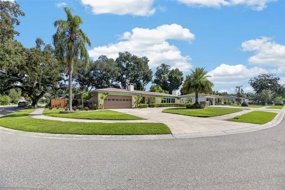 506 S LARRY CIRCLE Brandon, FL 33511