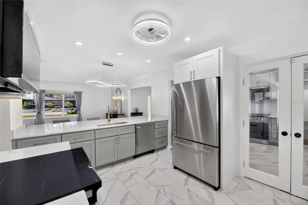 506 S LARRY CIRCLE Brandon, FL 33511