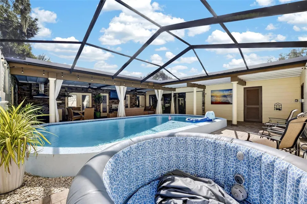 506 S LARRY CIRCLE Brandon, FL 33511