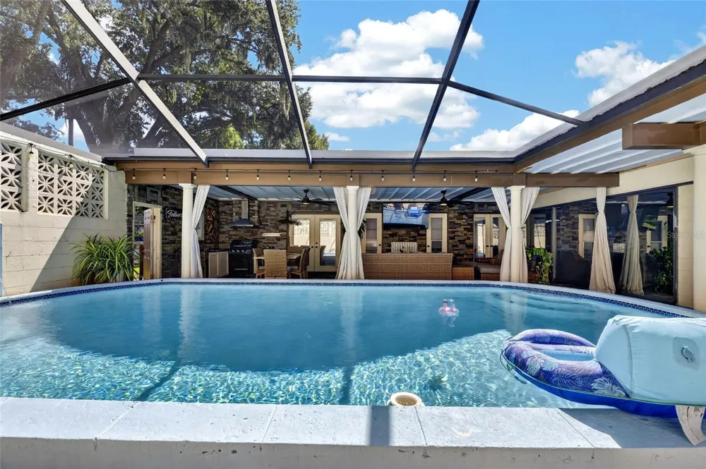 506 S LARRY CIRCLE Brandon, FL 33511