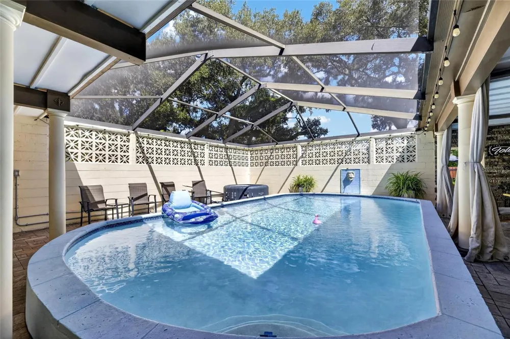 506 S LARRY CIRCLE Brandon, FL 33511