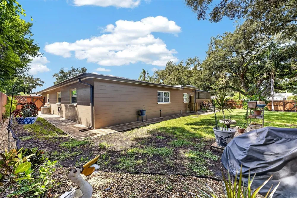 506 S LARRY CIRCLE Brandon, FL 33511