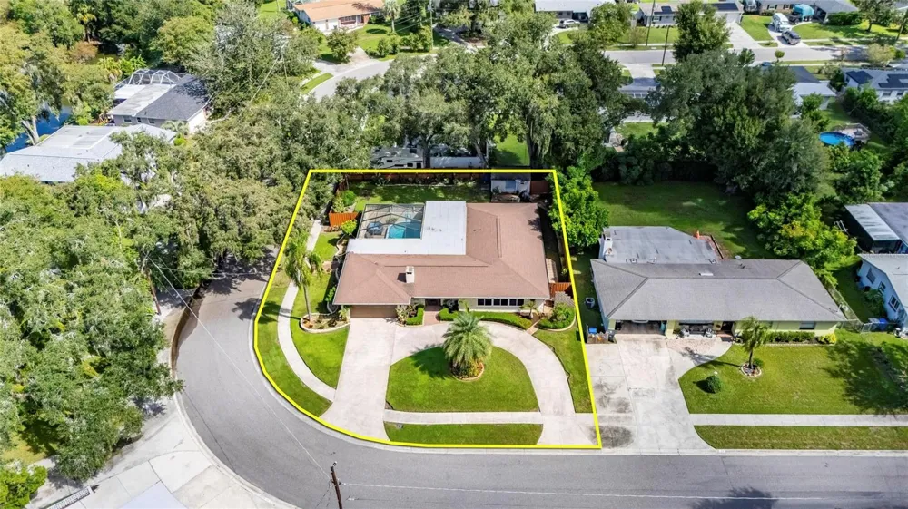 506 S LARRY CIRCLE Brandon, FL 33511