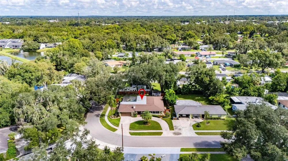 506 S LARRY CIRCLE Brandon, FL 33511