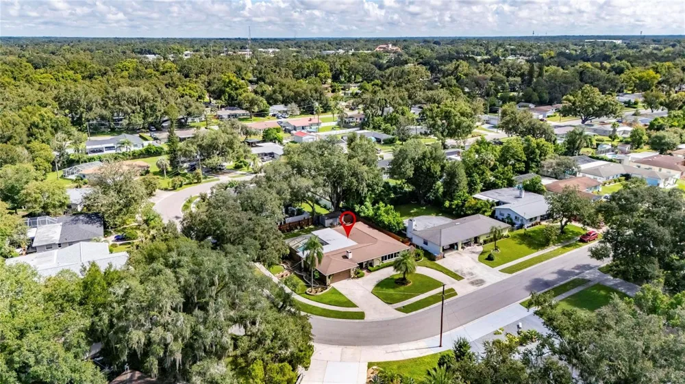 506 S LARRY CIRCLE Brandon, FL 33511