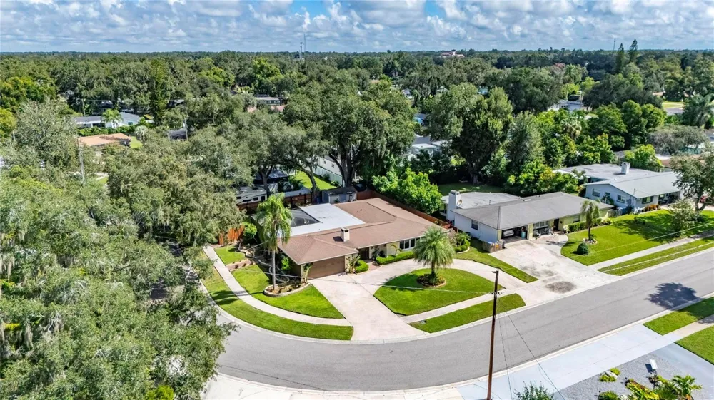 506 S LARRY CIRCLE Brandon, FL 33511