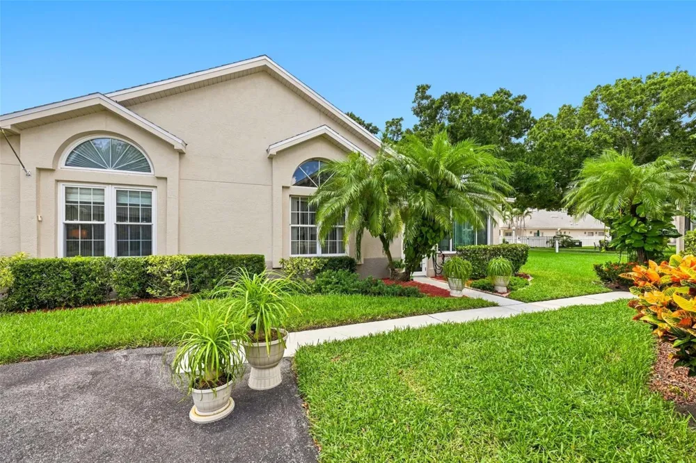 1131 GOLFVIEW WOODS DRIVE Ruskin, FL 33573