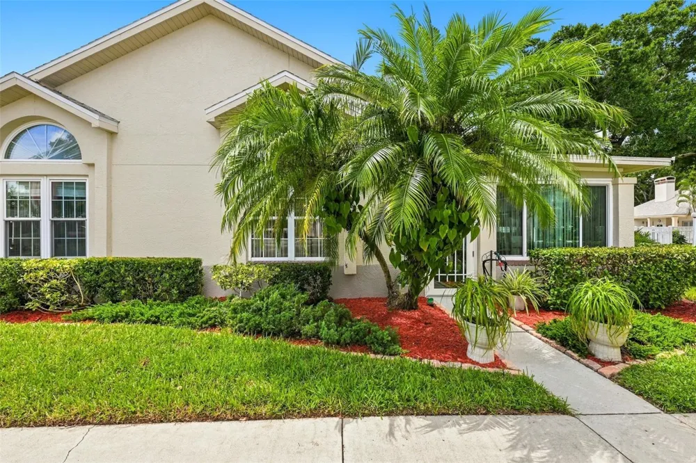 1131 GOLFVIEW WOODS DRIVE Ruskin, FL 33573