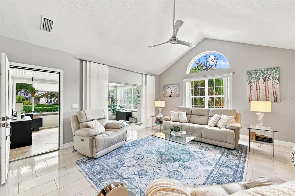 1131 GOLFVIEW WOODS DRIVE Ruskin, FL 33573