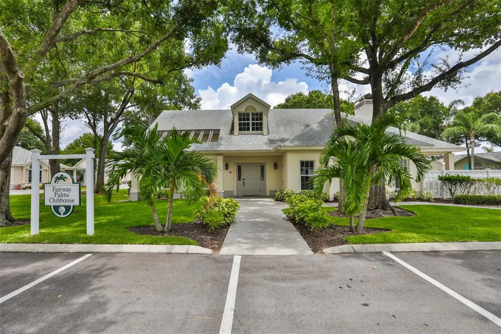1131 GOLFVIEW WOODS DRIVE Ruskin, FL 33573