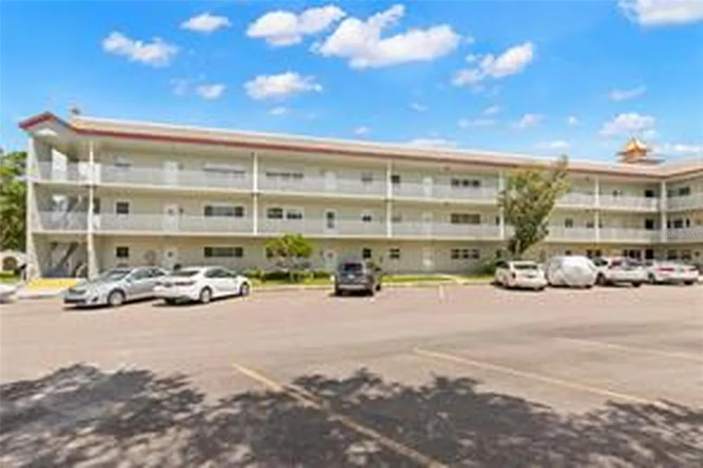 2260 COSTA RICAN DRIVE #26 Clearwater, FL 33763