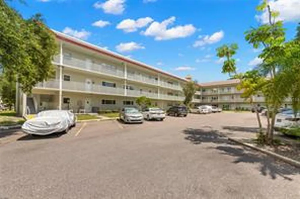 2260 COSTA RICAN DRIVE #26 Clearwater, FL 33763
