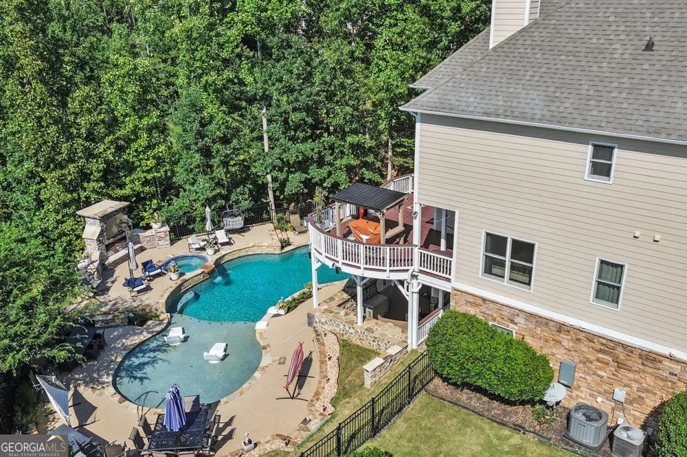 17 Snap Dragon LN Dallas, GA 30132