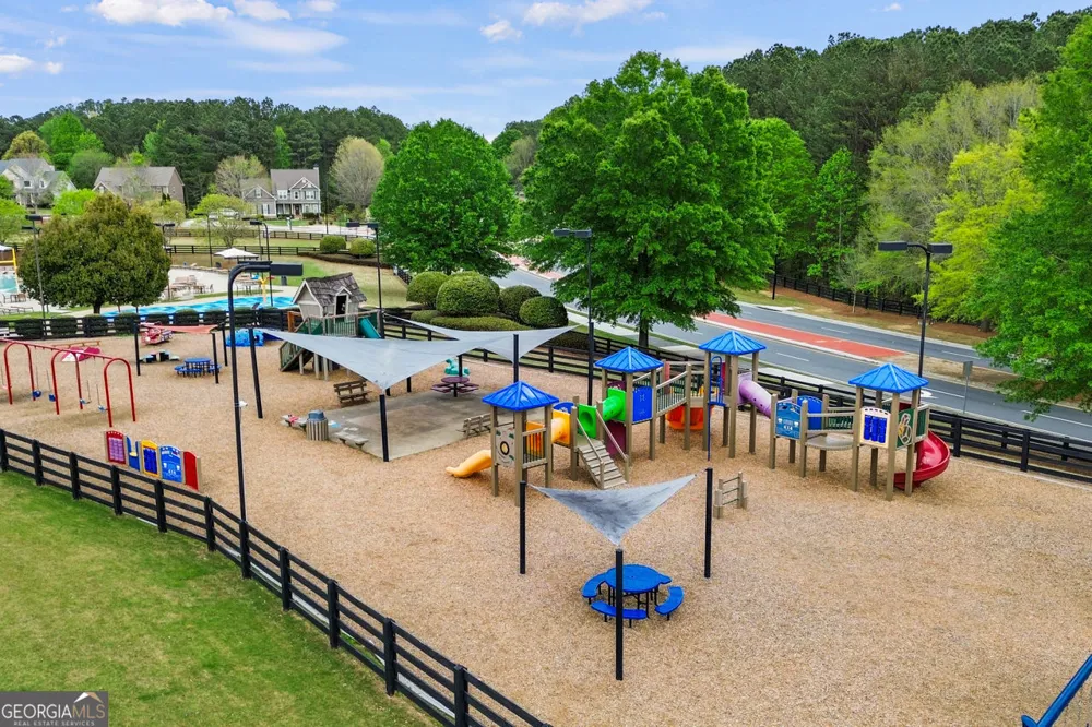 17 Snap Dragon LN Dallas, GA 30132
